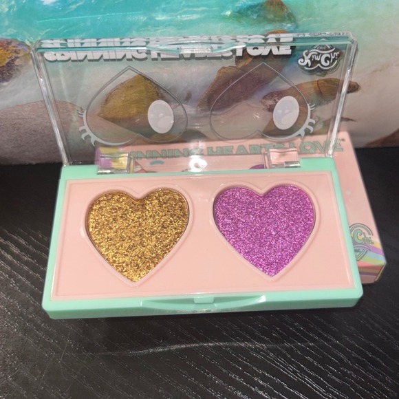 KimChi Chic Beauty Spinning Hearts Love Eyeshadow Duo Sparkle & Shine - Picture 3 of 4